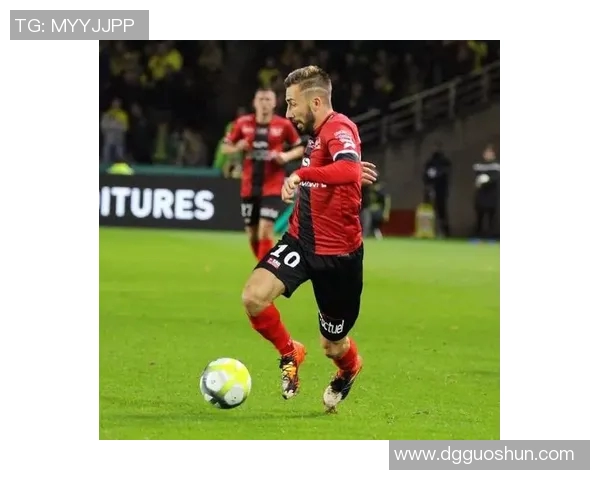 法甲足球明星人物全景解析与职业生涯亮点回顾